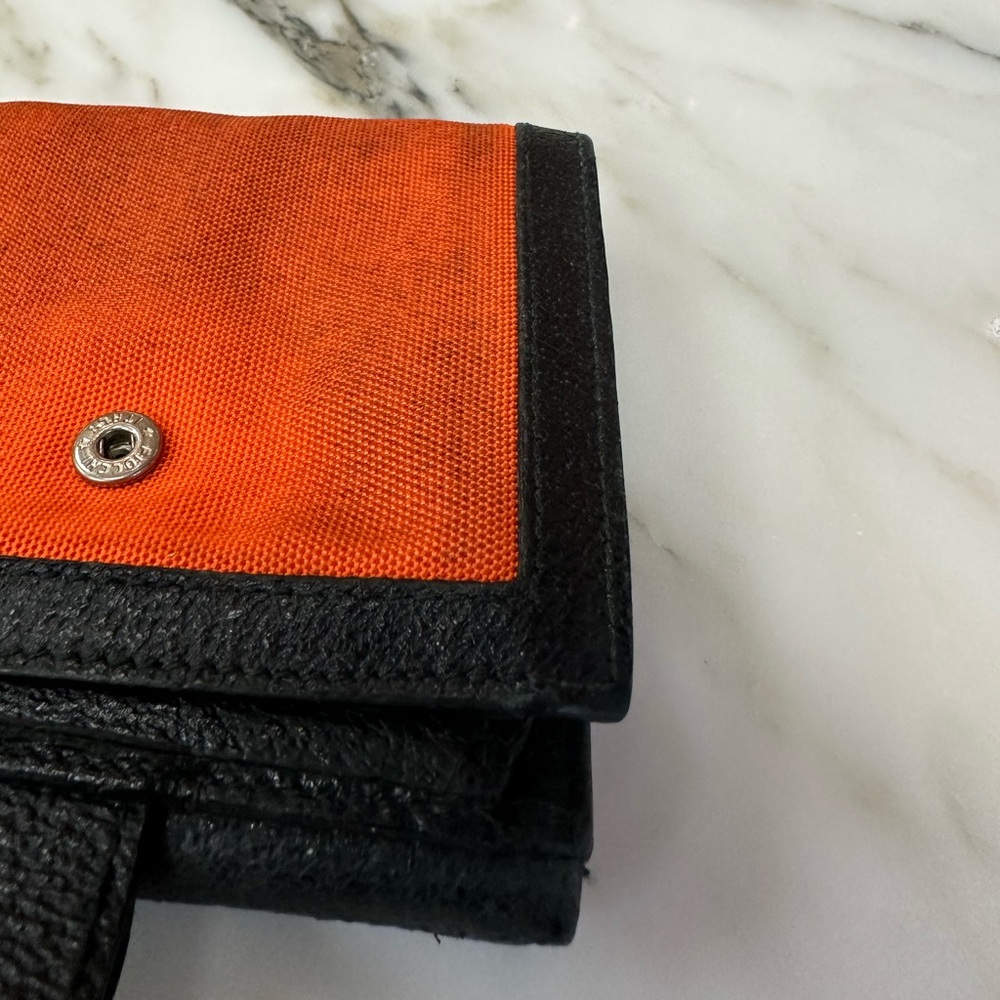 GUCCI - interlocking G Logo black and orange small wallet - Picture 12 of 15